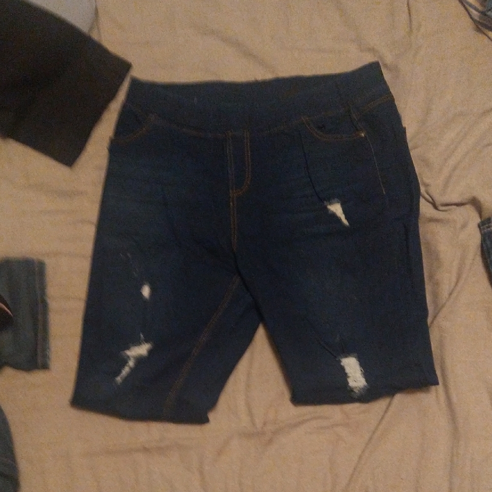 SO Women's Distressed Denim Jeggings